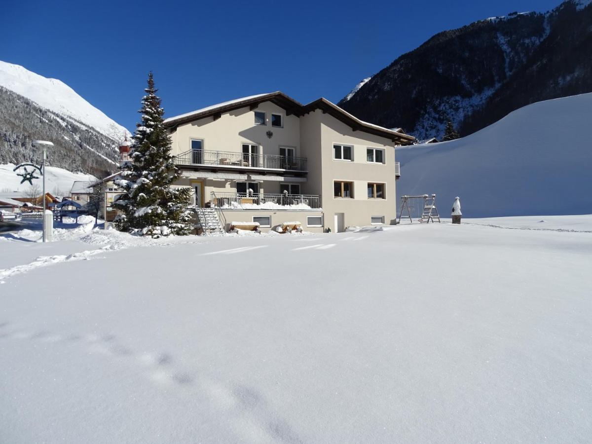 Apart Tyrol Umhausen Exteriör bild